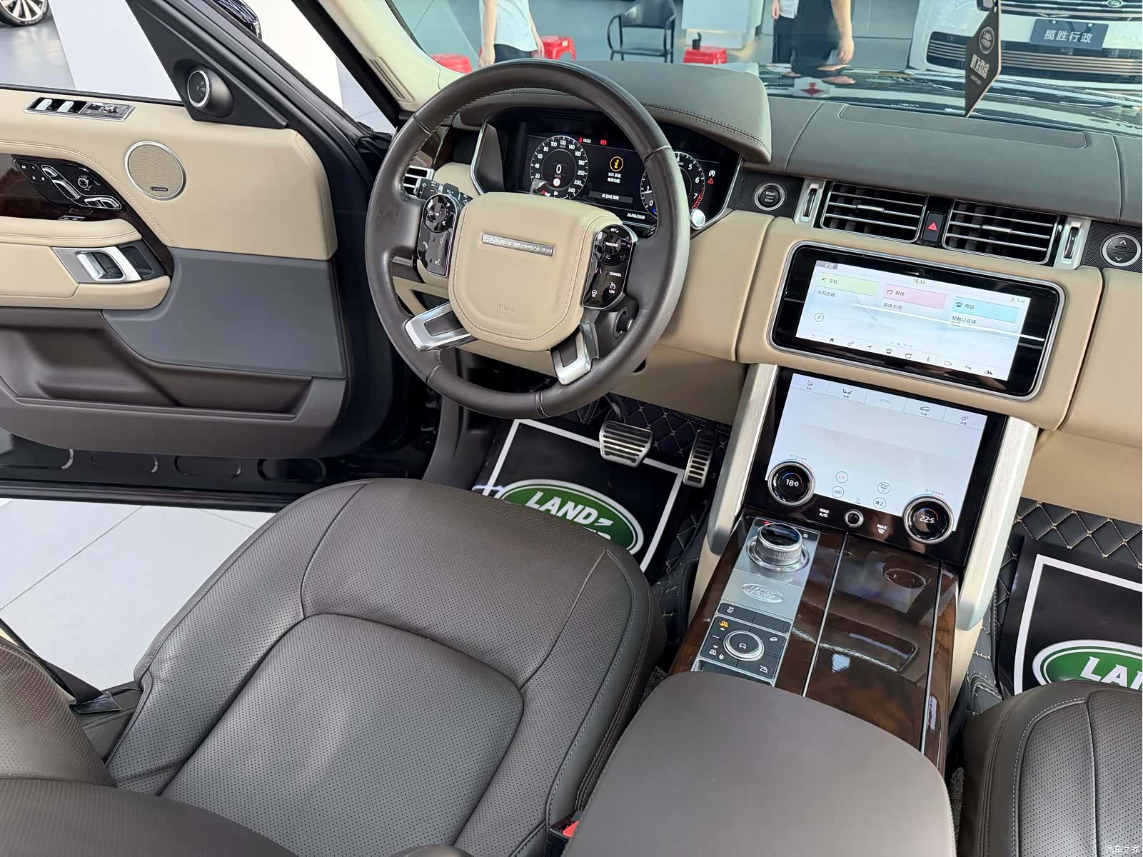 Land Rover Range Rover, 2022 10