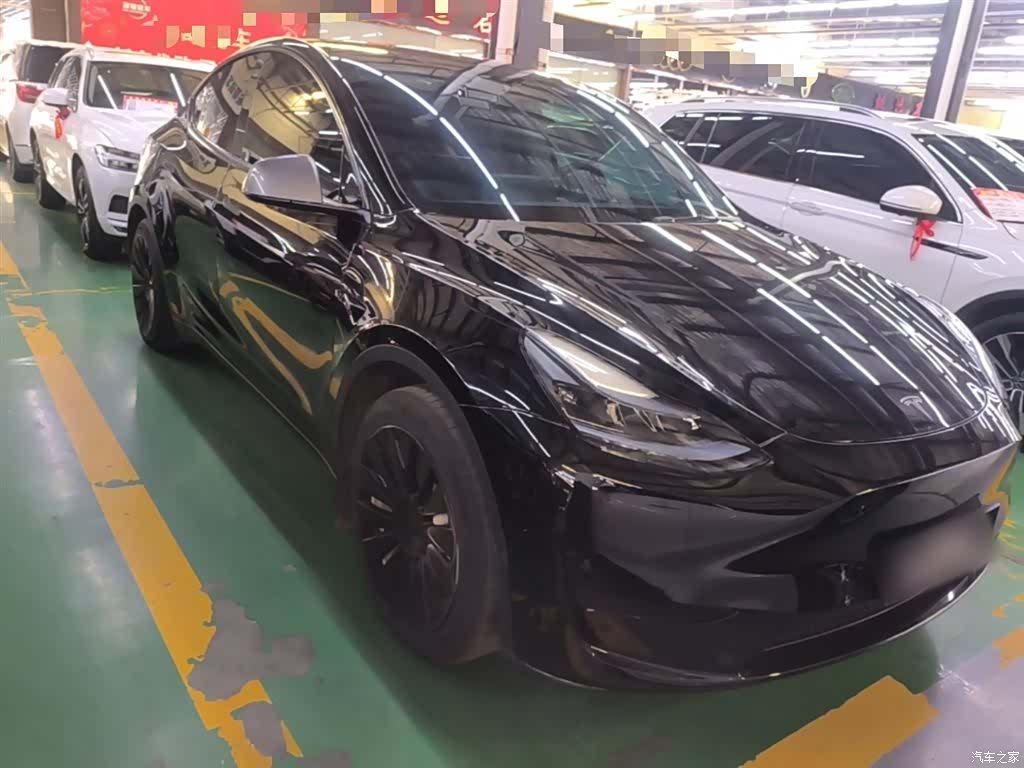 Tesla Model Y, 2023 4