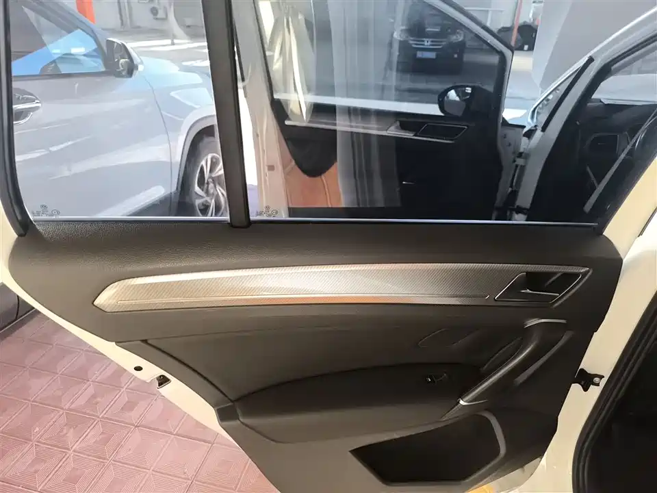 Volkswagen Golf*Jiayu