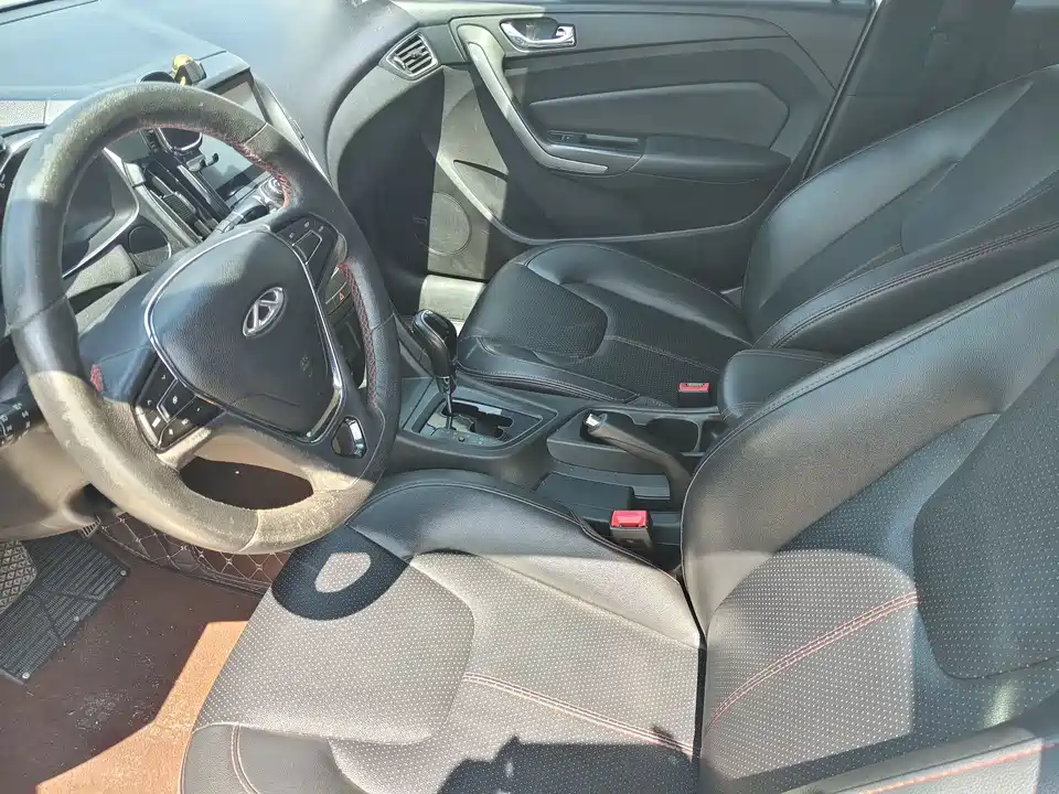 Chery Arrizo 5