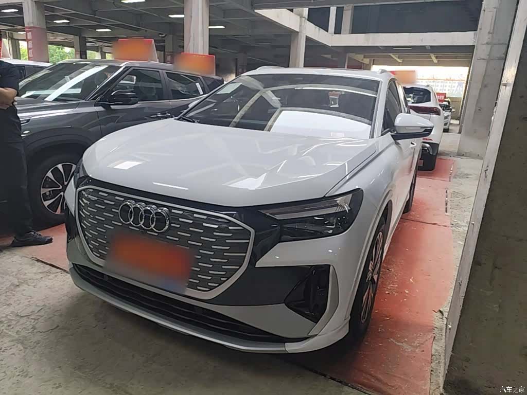 Audi Q4 e-tron, 2026 1