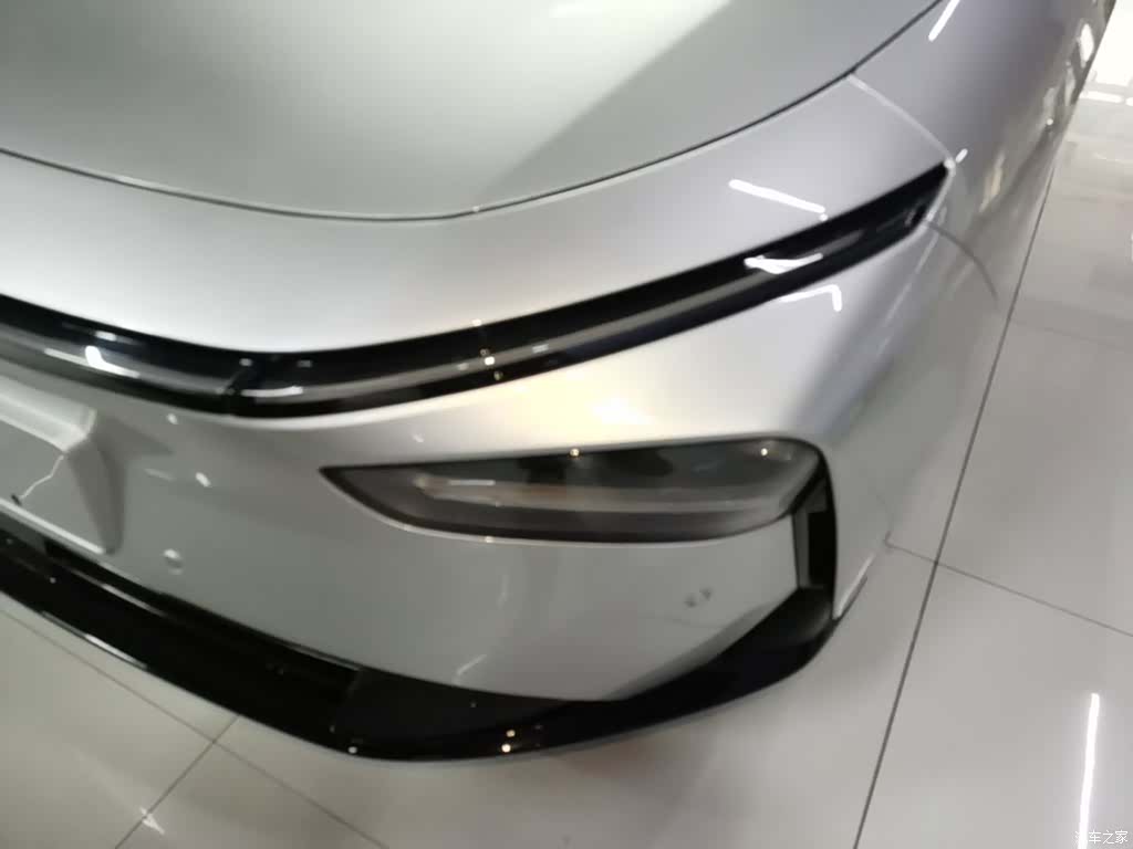 Xpeng P7, 2025 17