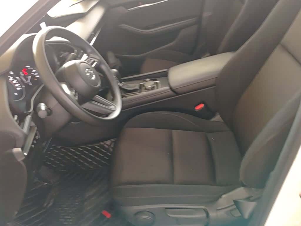 Mazda Mazda3, 2021 15