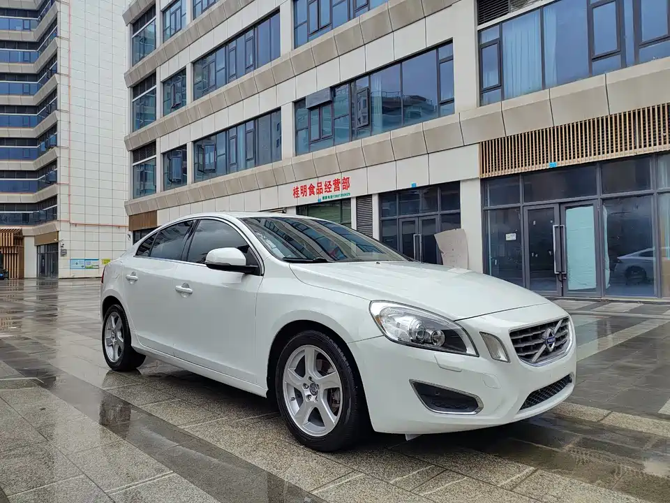 Volvo S60