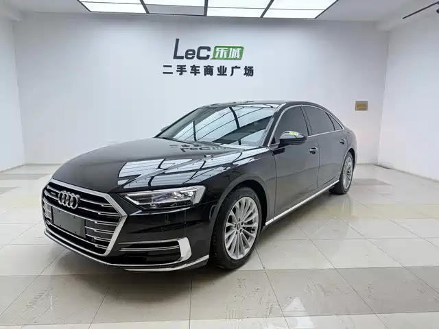 Audi A8 2022 — купить из Китая под заказ