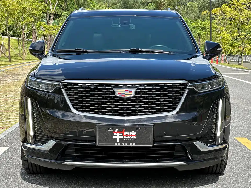 Cadillac XT6