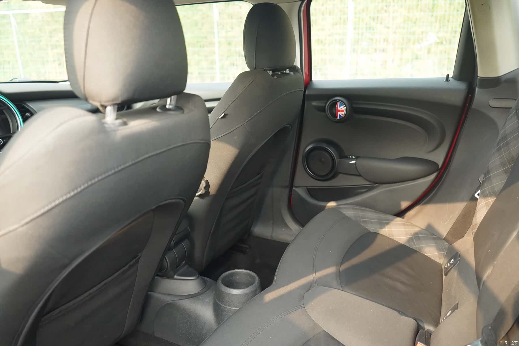 Mini Cooper, 2015 17