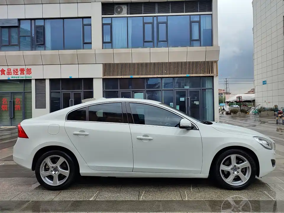 Volvo S60
