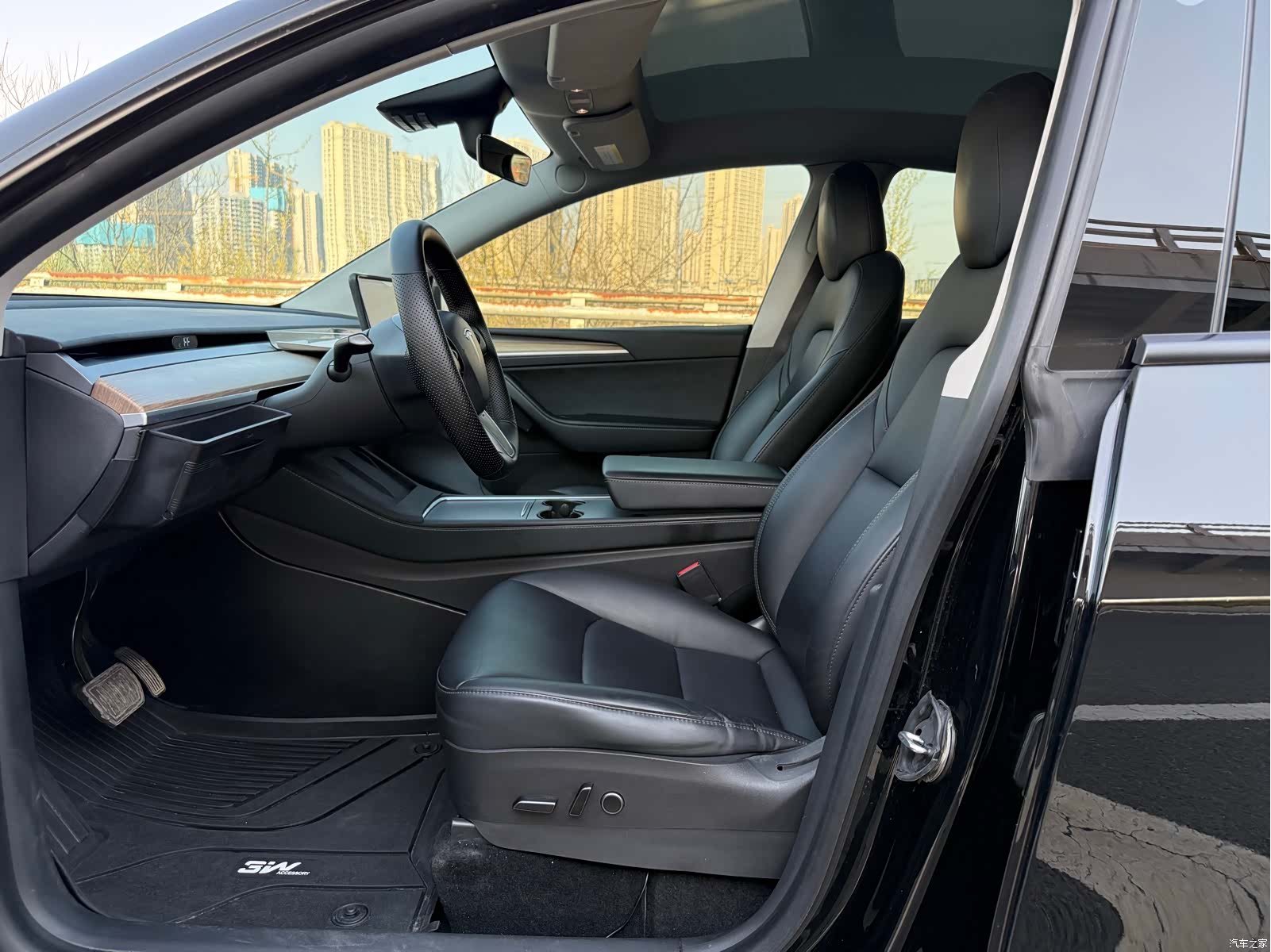 Tesla Model Y, 2021 4