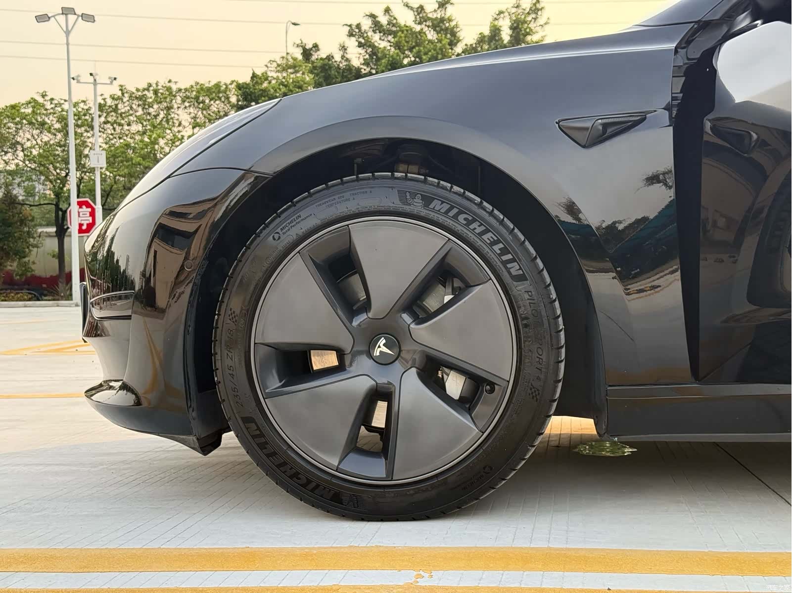Tesla Model 3, 2022 11