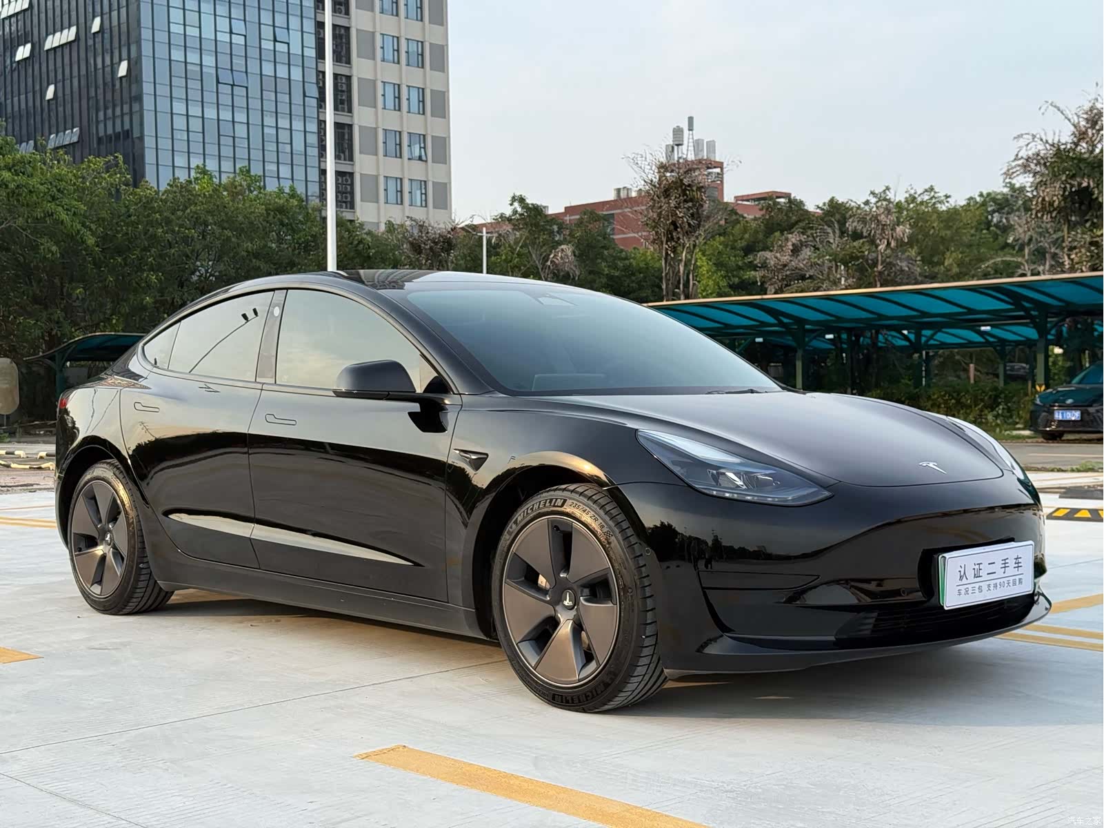 Tesla Model 3, 2022 3