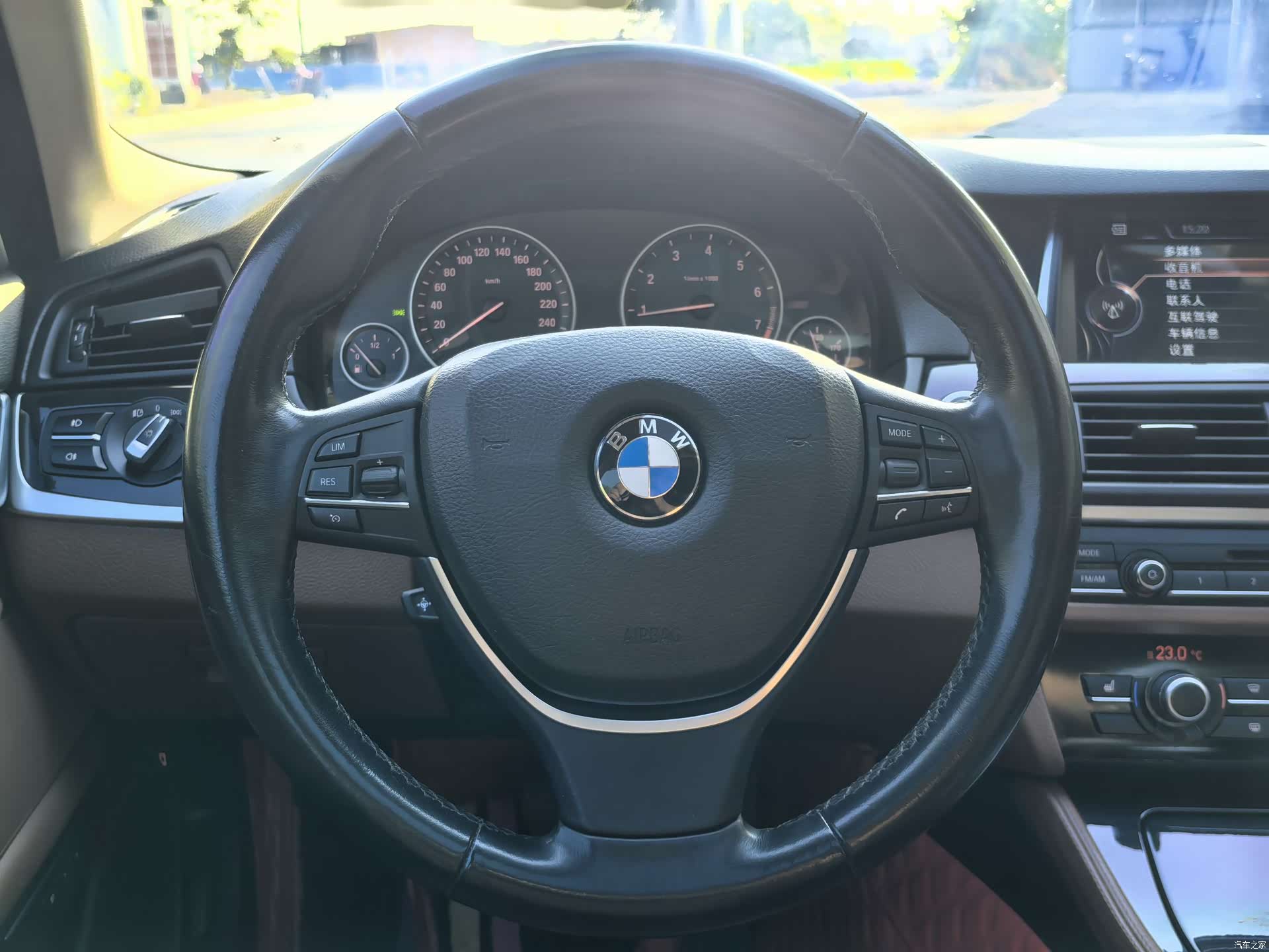 BMW 5 Series, 2017 11