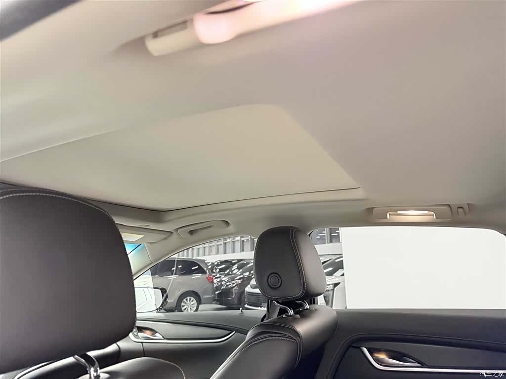 Cadillac XTS, 2018 15