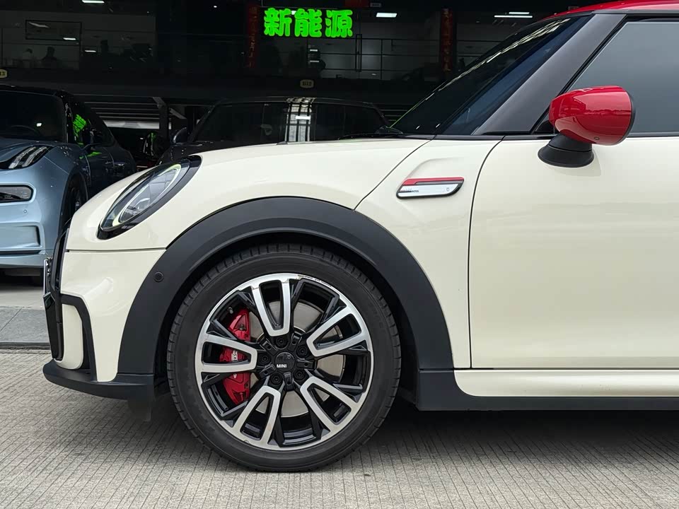 MINI JCW