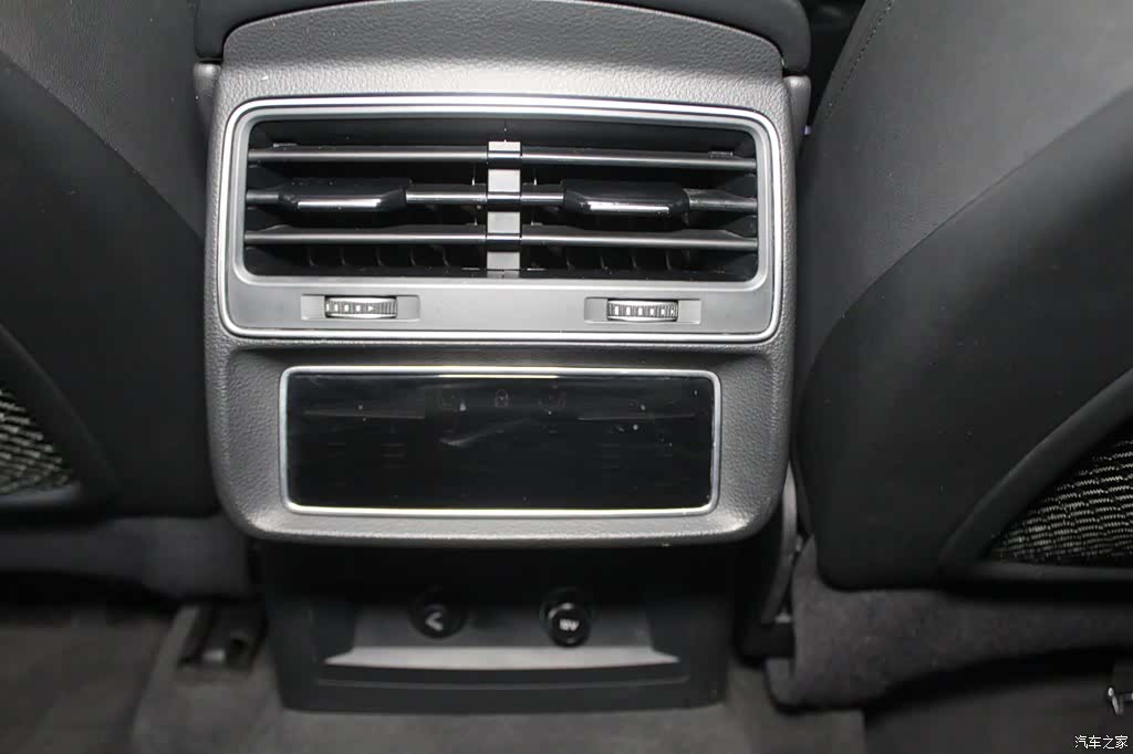 Audi Q7, 2023 11