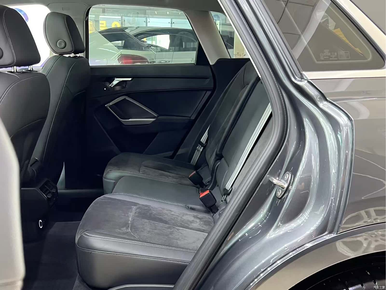 Audi Q3, 2022 13