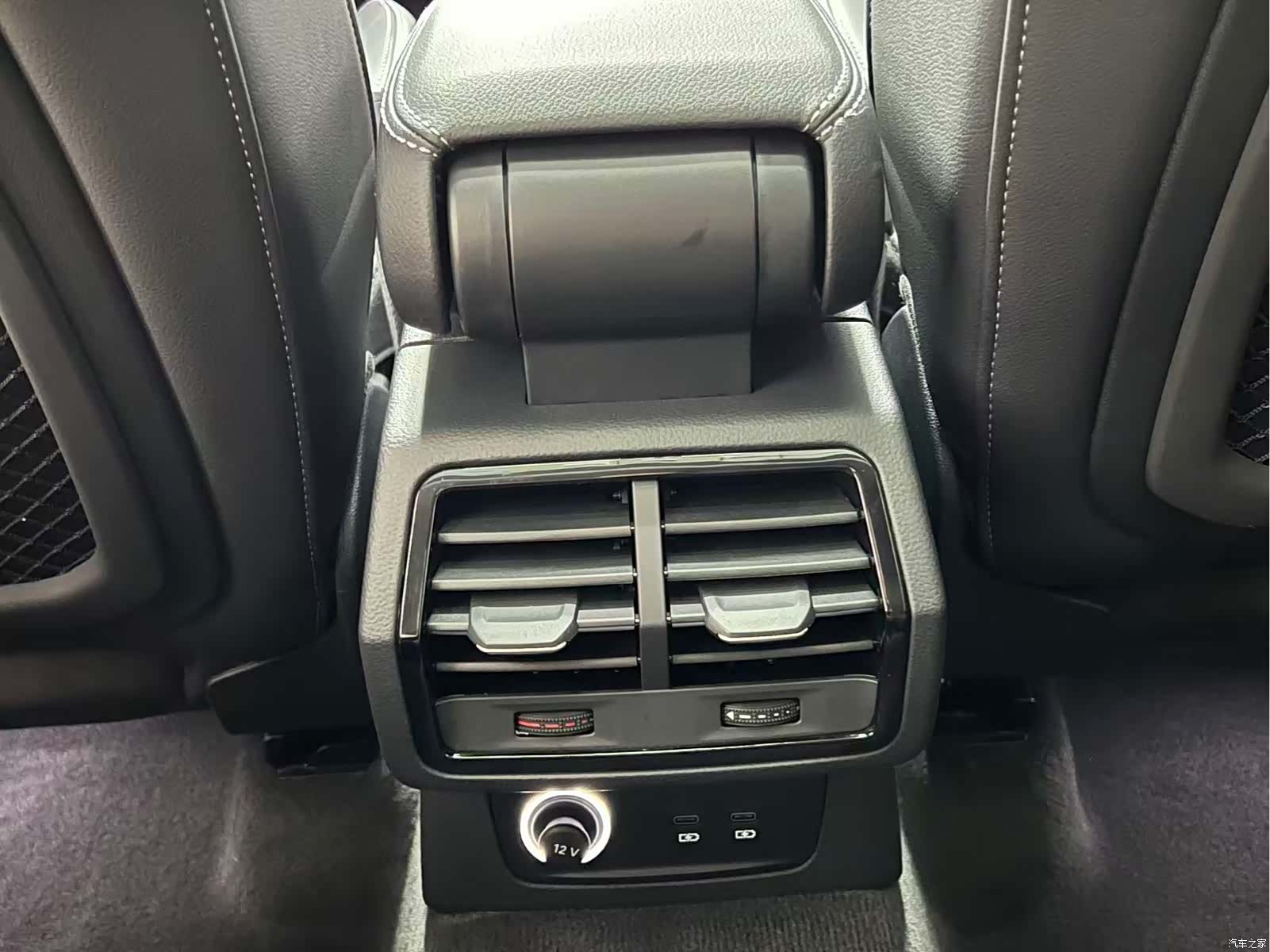 Audi Q3, 2022 8