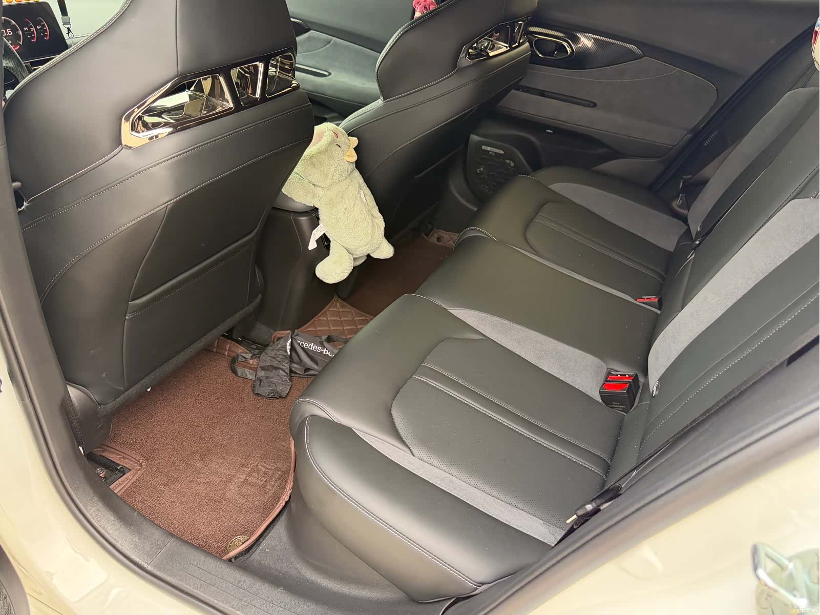 Trumpchi Empow, 2023 13