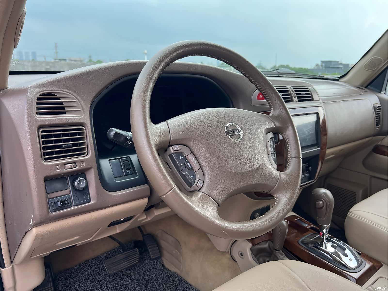 Nissan Patrol, 2004 14