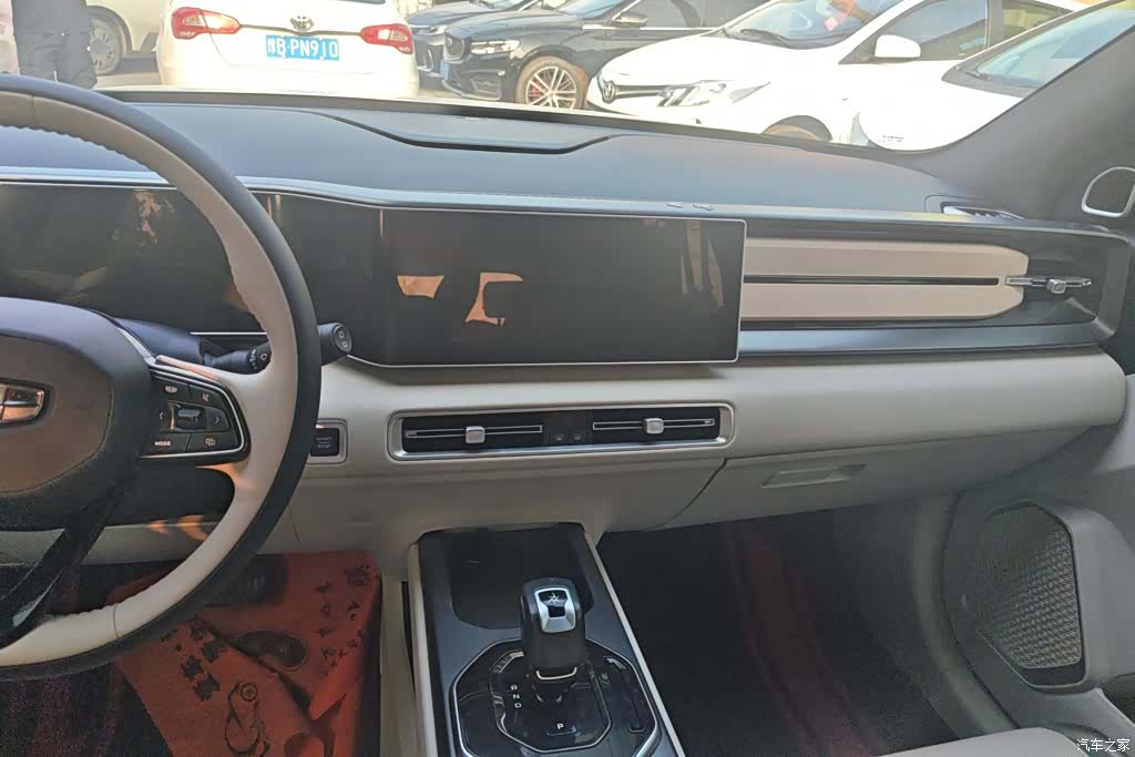 Geely Icon, 2023 13