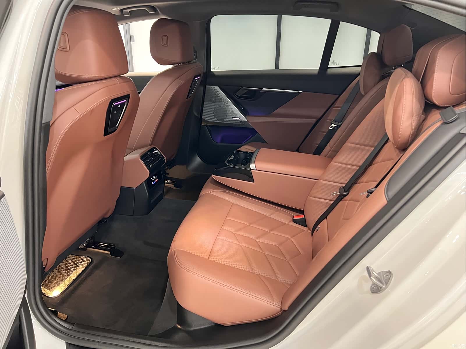 BMW 5 Series, 2024 13