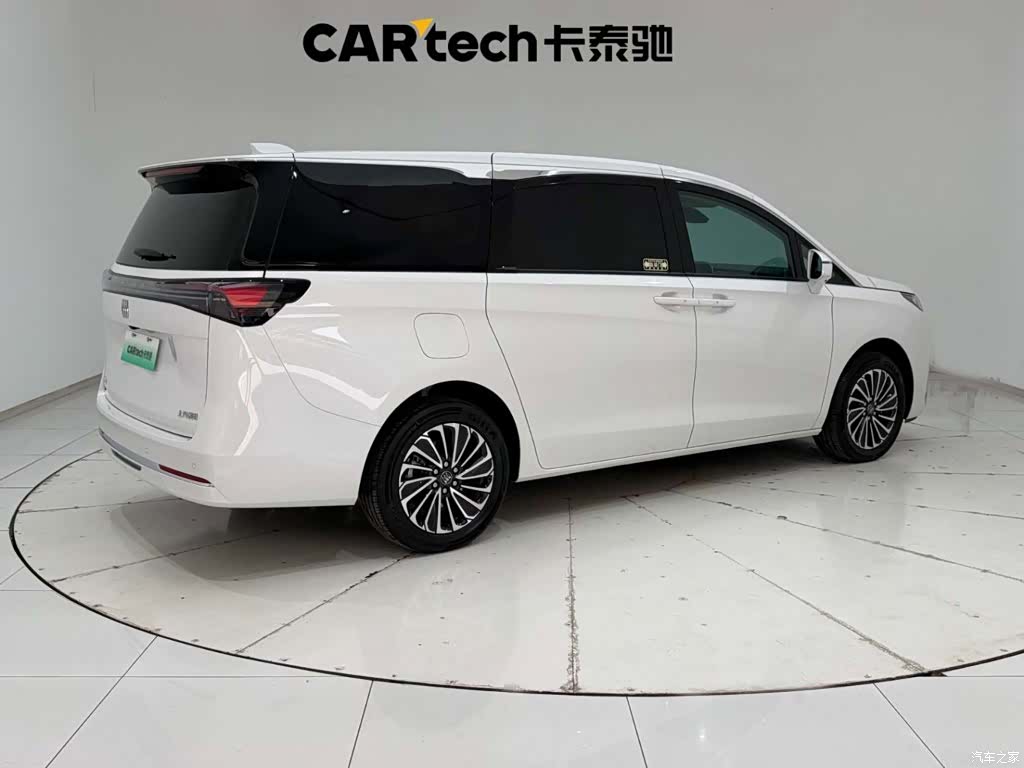 Buick GL8, 2025 11