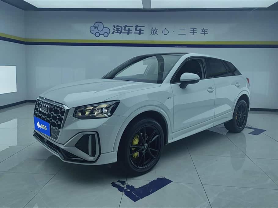 Audi Q2L