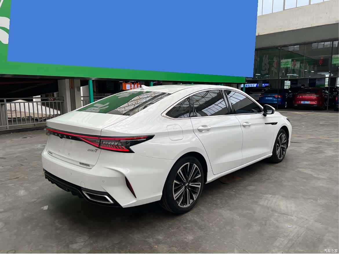 Chery Arrizo 8, 2022 11