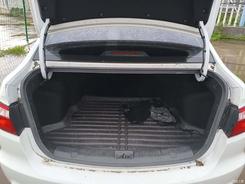 Changan V7, 2015 19