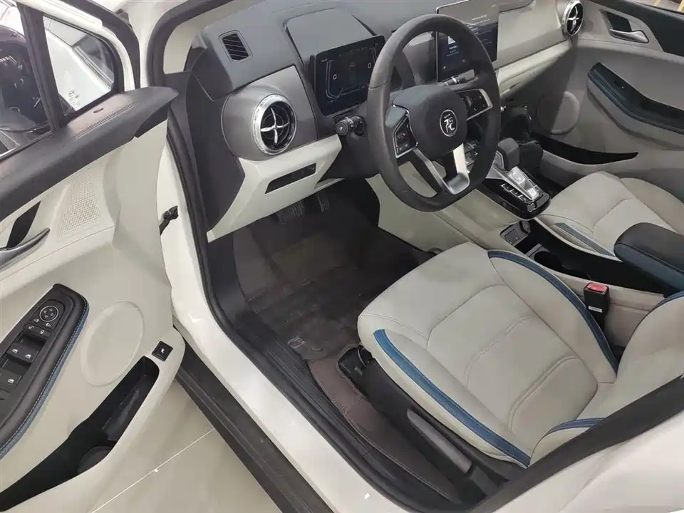 BYD Yuan Pro BYD Yuan Pro