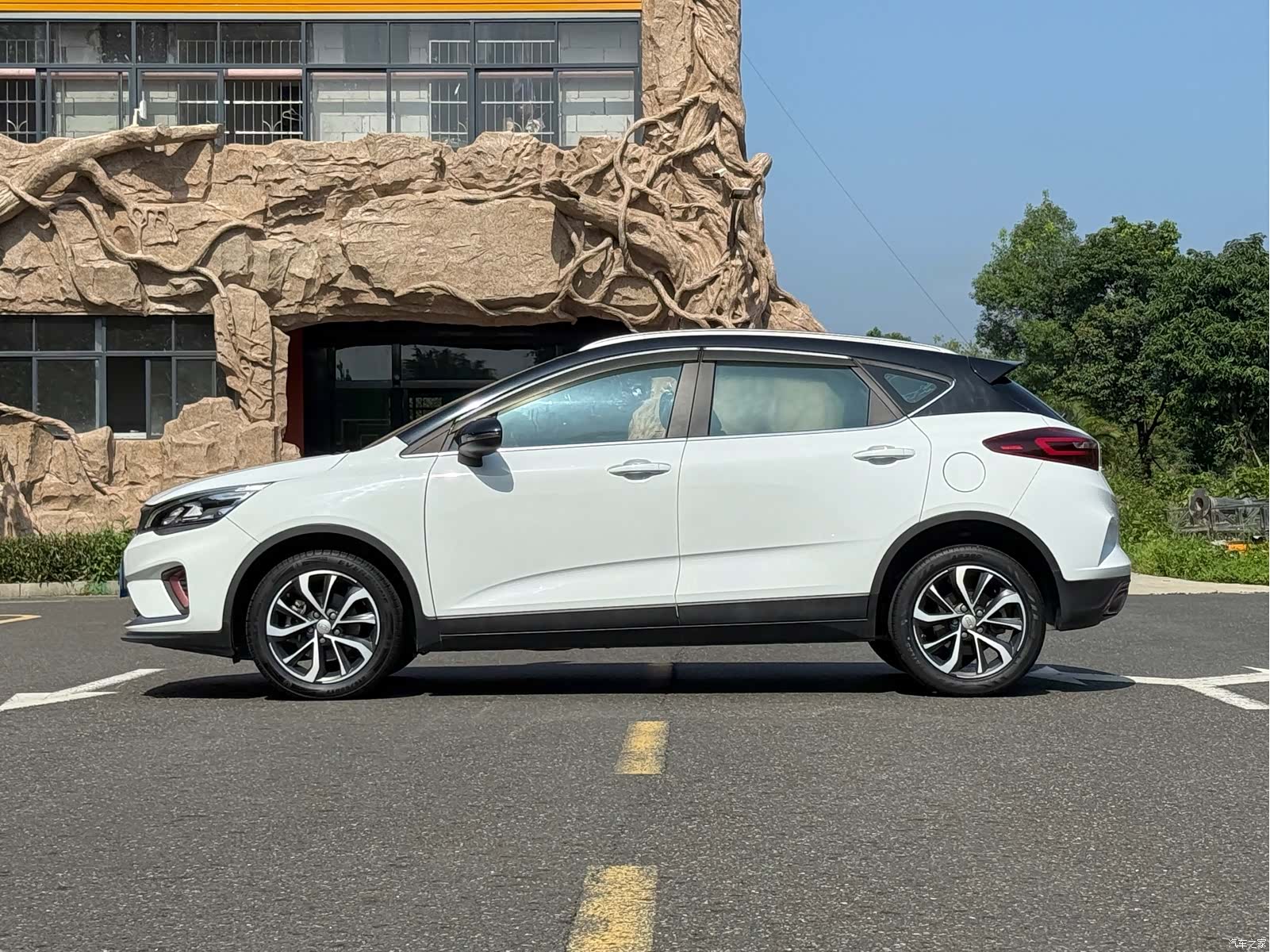 Geely Emgrand, 2021 3