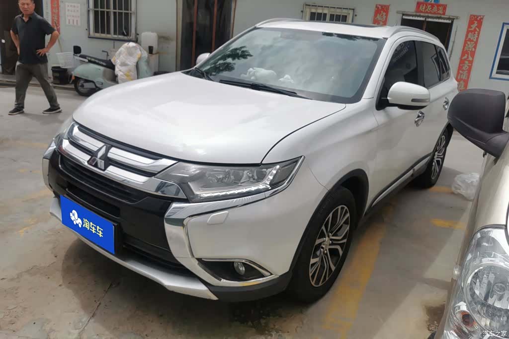 Mitsubishi Outlander, 2017 1