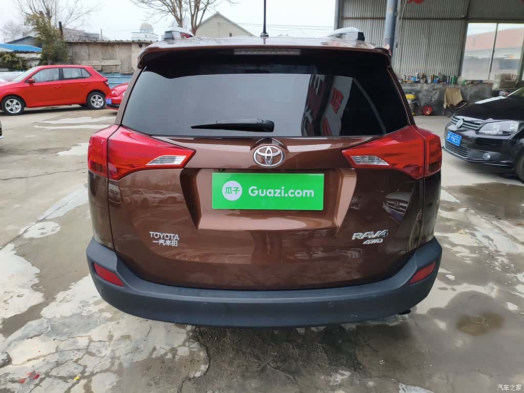 Toyota RAV4, 2014 4