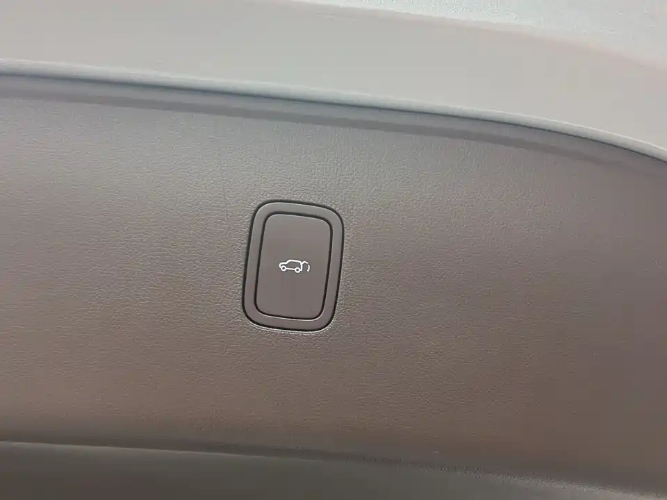 AITO Ask the world M7