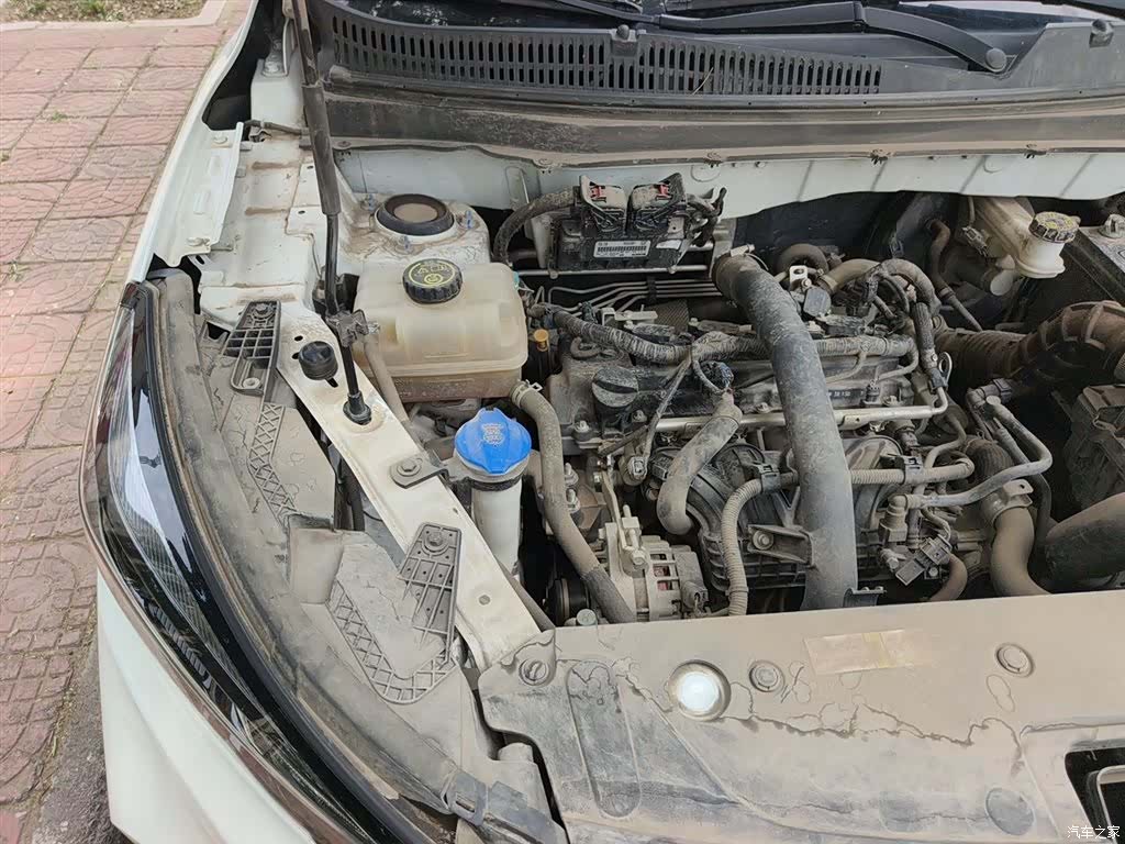 BAIC X3, 2021 21
