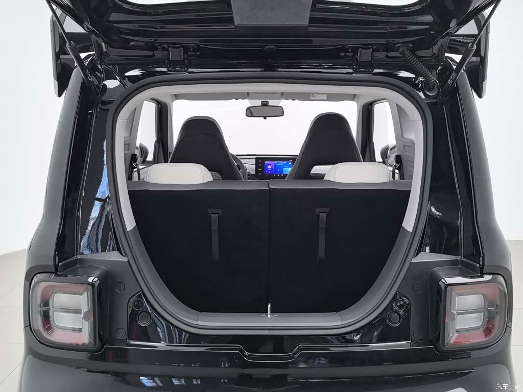 Geely Panda, 2025 16