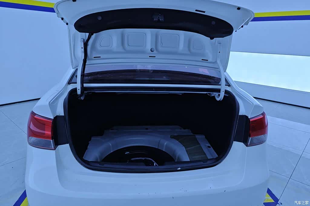 Kia GL, 2015 4