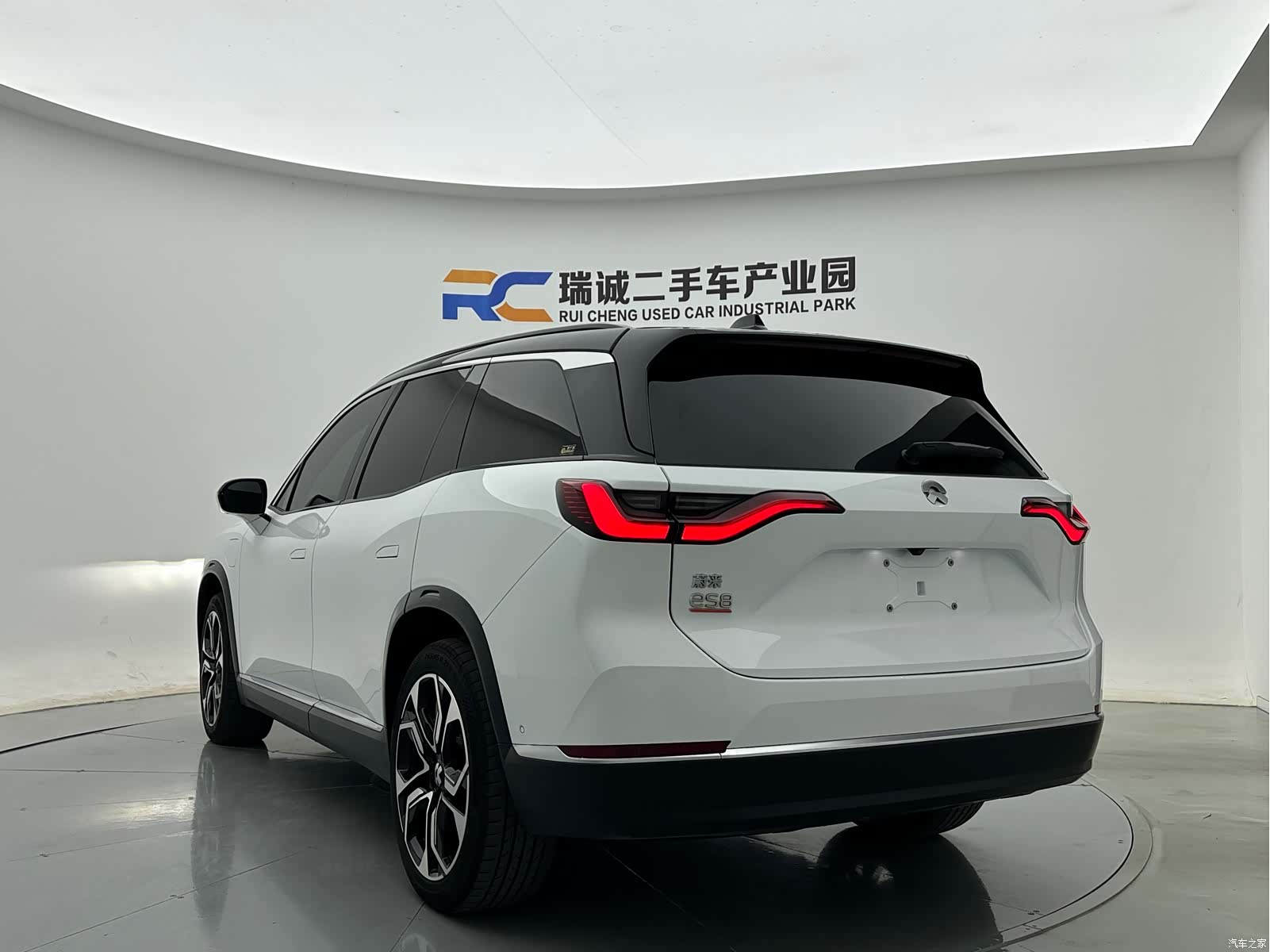 NIO ES8, 2022 7