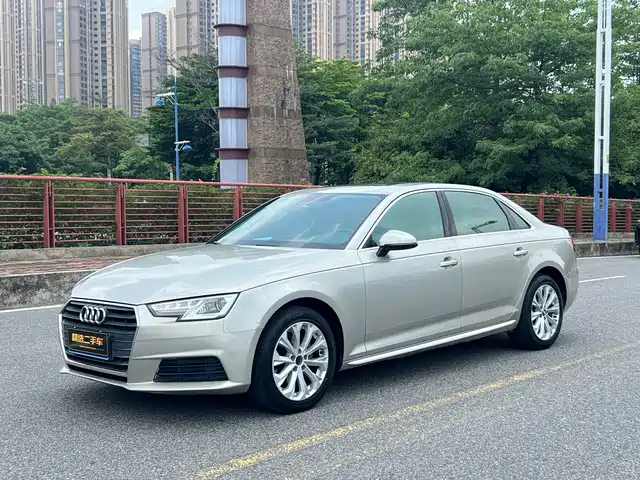 Audi A4L 2017 — купить из Китая под заказ