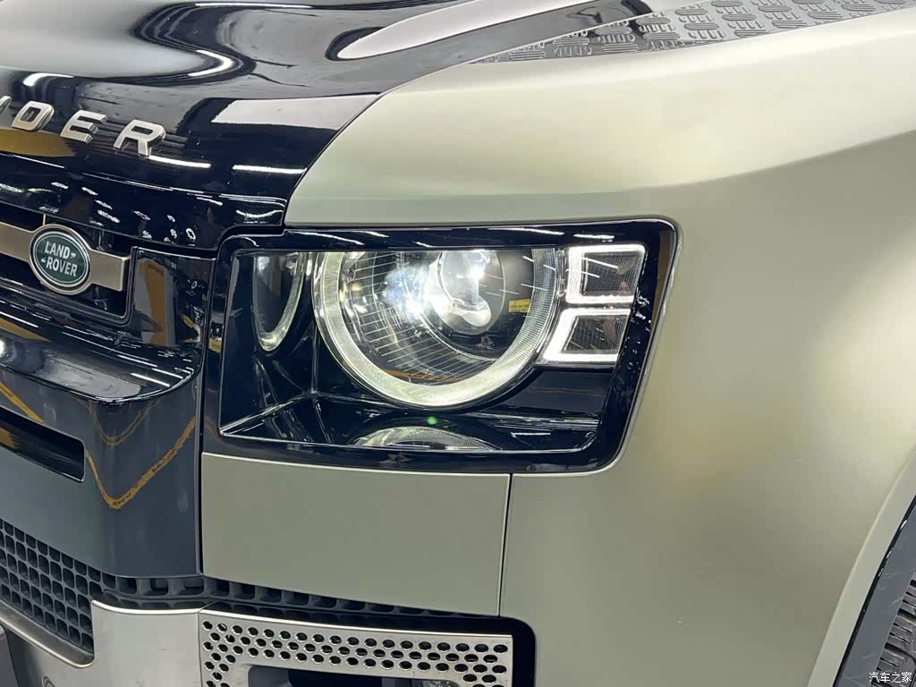 Land Rover Defender, 2022 9