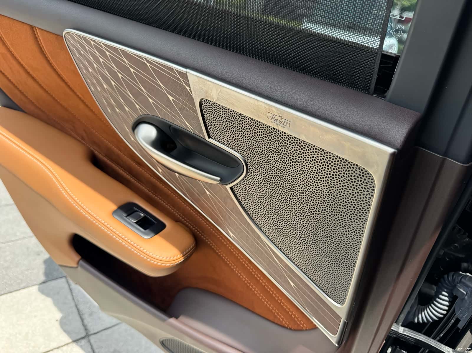 Lexus LS, 2019 15