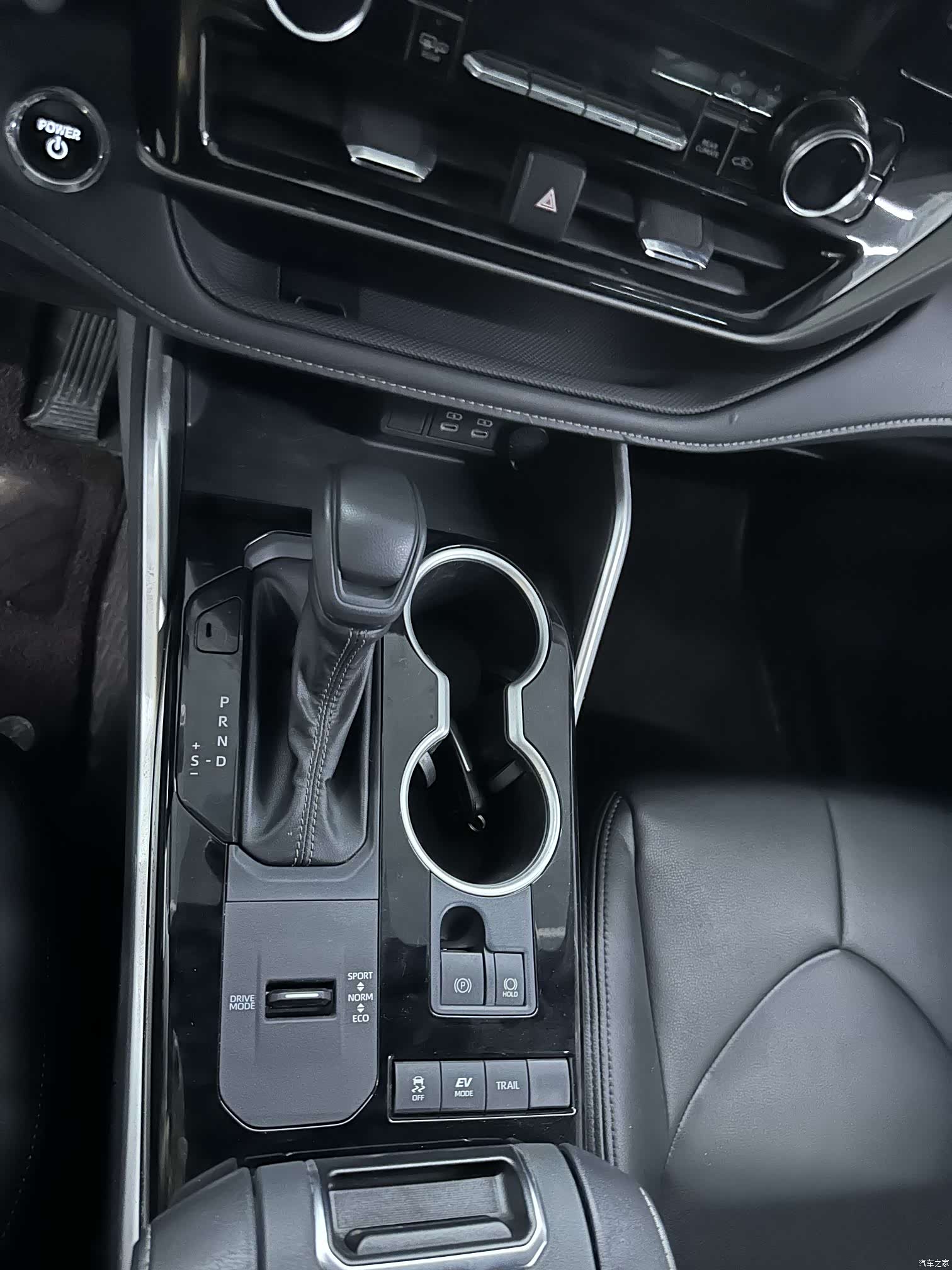 Toyota Crown, 2023 10