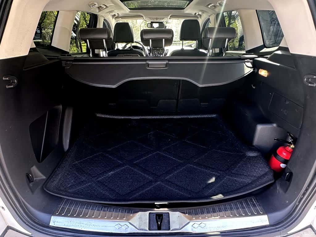 Ford Kuga, 2015 14