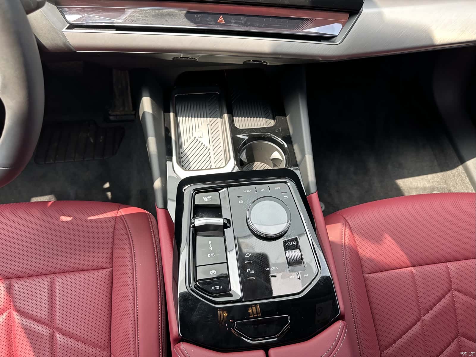 BMW i5, 2025 12