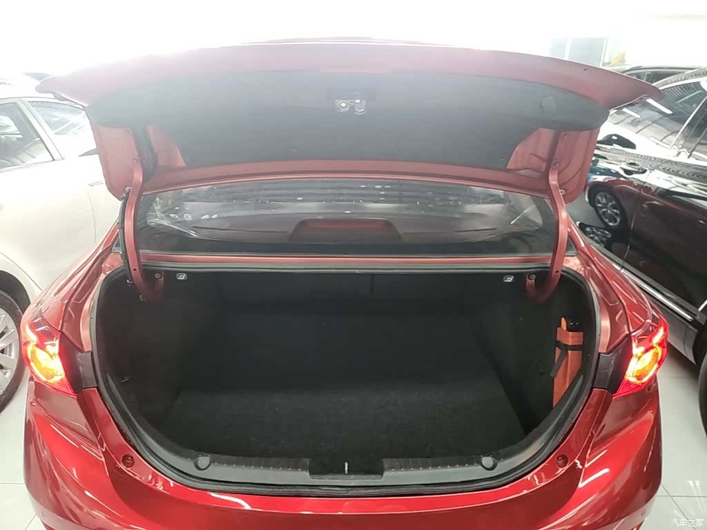 Mazda Mazda3, 2017 19