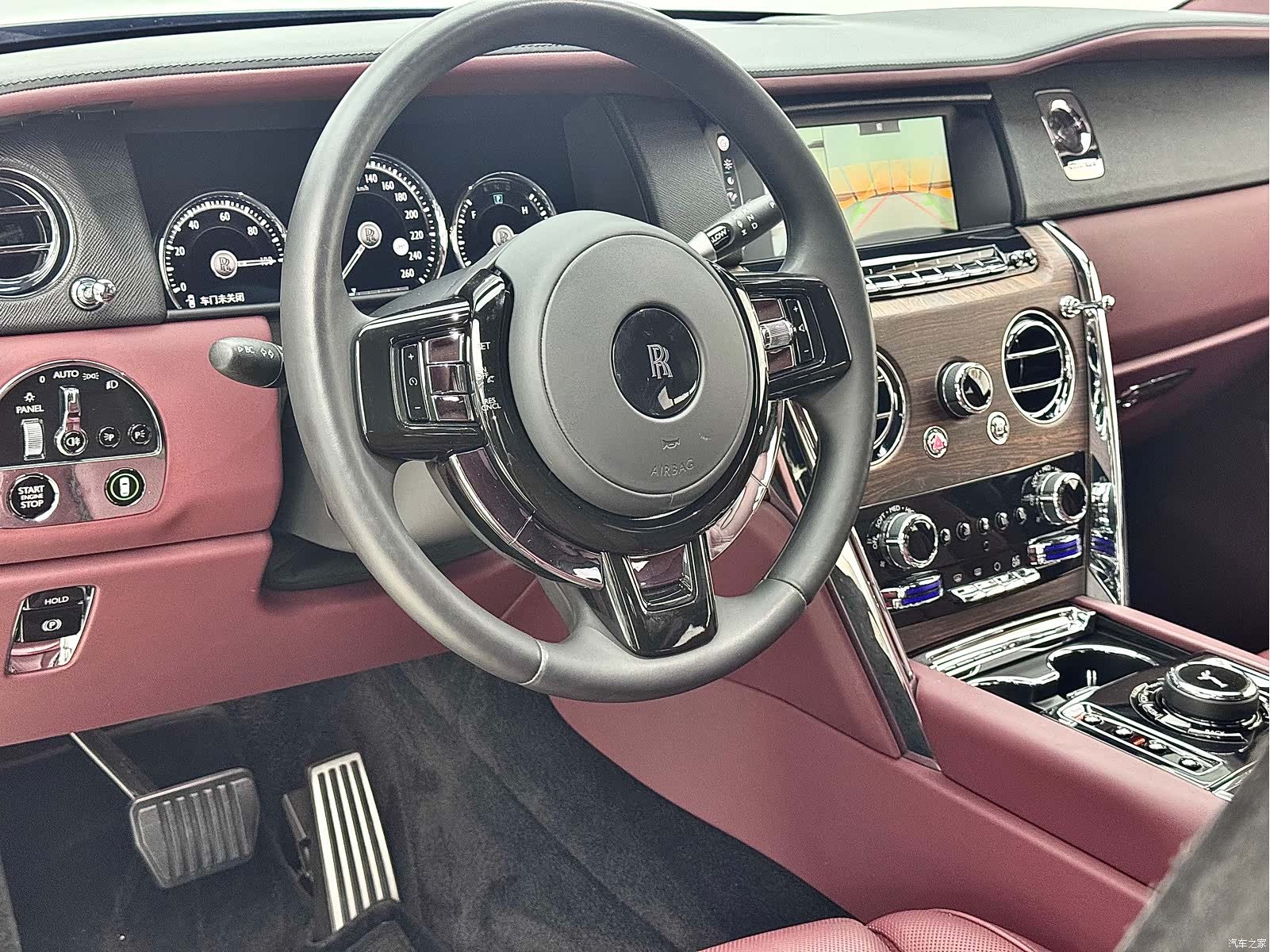 Rolls-Royce Cullinan, 2022 17
