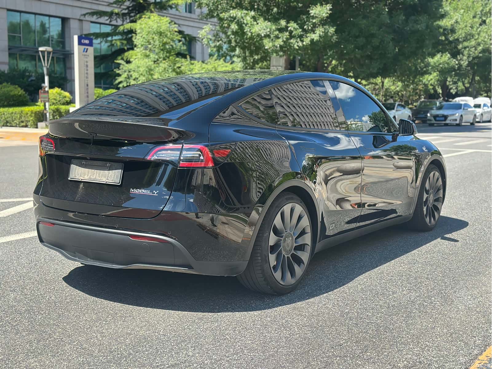 Tesla Model Y, 2022 10