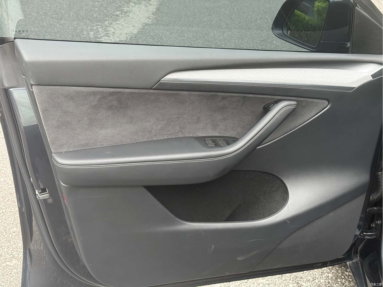 Tesla Model Y, 2024 6