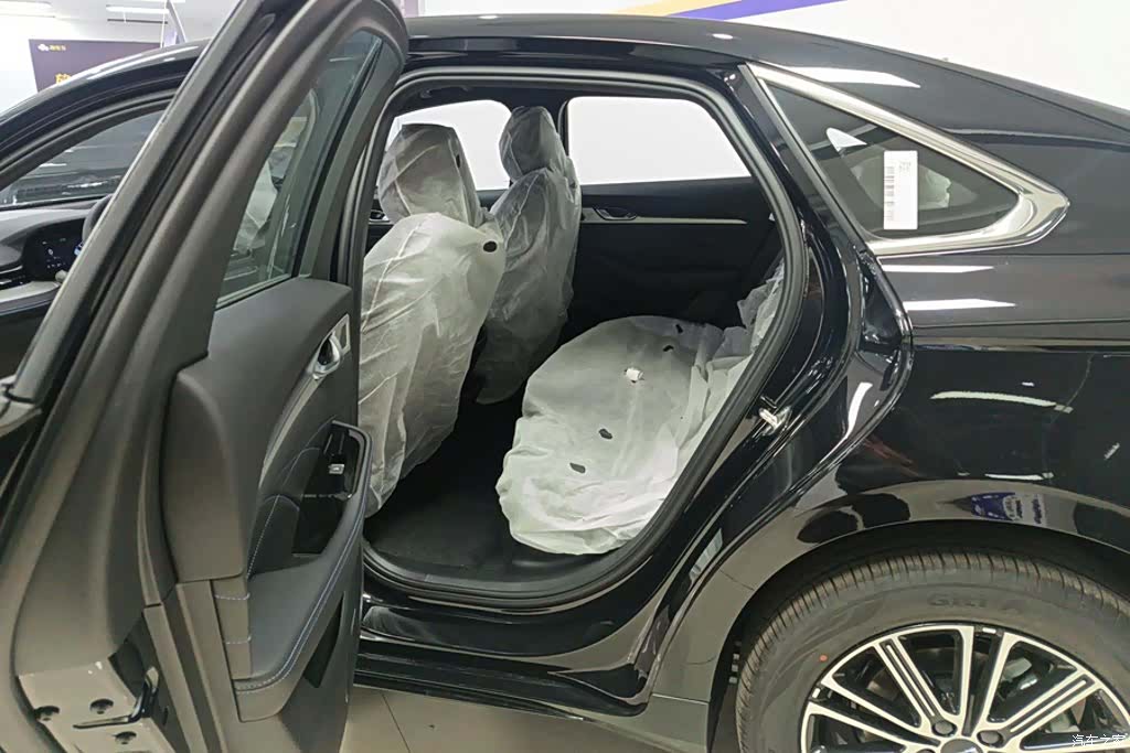 Geely Preface, 2026 11