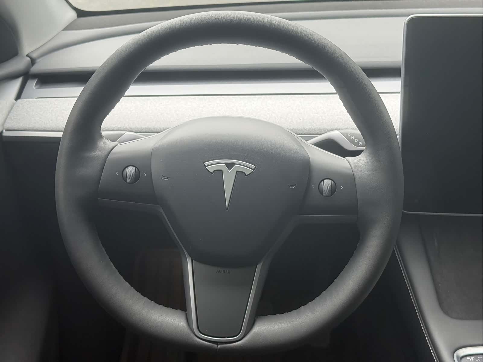 Tesla Model Y, 2023 10